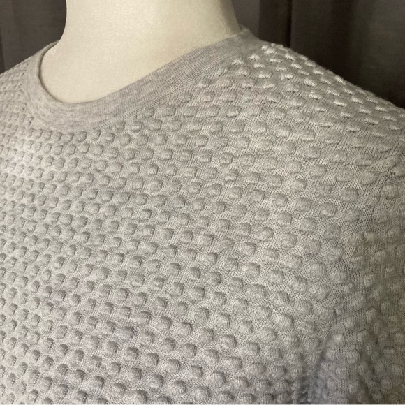 COS Gray Long Sleeve Crewneck Textured Knit A-Line Top - Picture 2 of 6